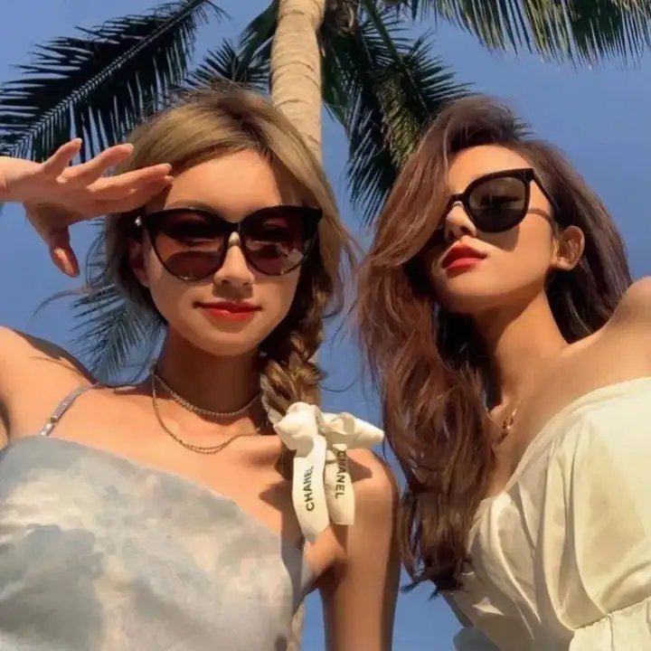新历尽沧桑一美人